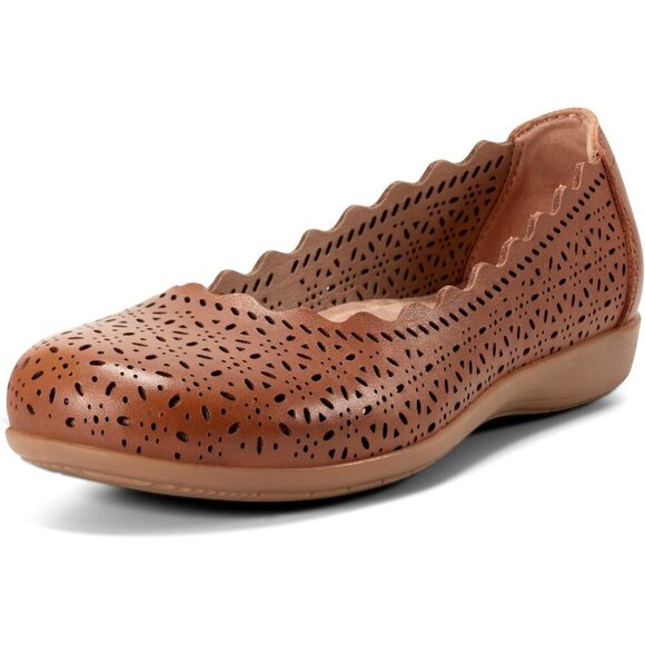 Comfort-Driven Women's Ballet Flats - Slip-On Round Toe Eco-Conscious Design